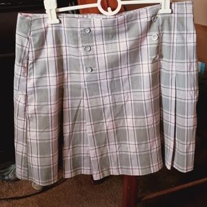 Izod pink and gray checkered skirt size 12.